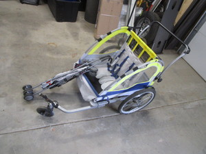 lot 28 image: Running 2 Seat Stroller & Babay Stroller