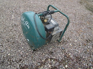 lot 82 image: Rol-Air Air Compressor