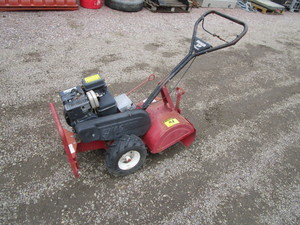 lot 130 image: Snapper Tiller