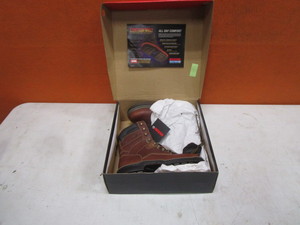 lot 177 image: (New) Wolverine Work Boots sz9.5