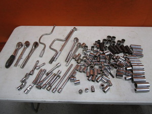 lot 209 image: 12 Drive Sockets, Ratchets, Extensions & Breaker Bar