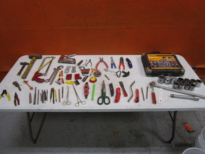 lot 225 image: Misc Tools