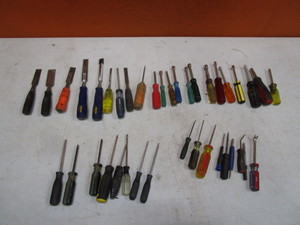 lot 227 image: Chisels, Nut Drivers, Torx Drivers & Misc