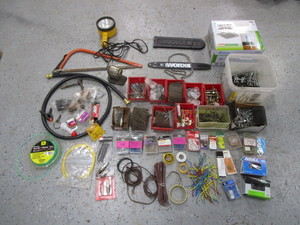 lot 240 image: Lot of Misc Items