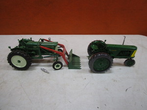 lot 247 image: (2) 116th Oliver Tractors
