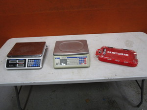 lot 250 image: Tool Organizer & (2) Scales (working condition unknown)