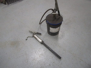 lot 269 image: Bucket Pump & Barrel Pump
