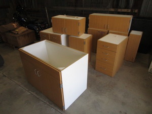 lot 273 image: Various Kitchen Upper & Lower Cabinets