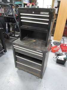 lot 324 image: Craftsman Tool Chest