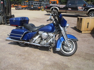 lot 5 image: 1984 Harley FLHTC Electra Glide Classic