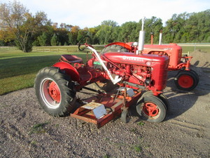 lot 12 image: Farmall Culti-Vision B wBelly Mower