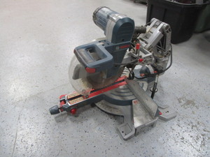 lot 22 image: Bosch Sliding Compound Miter Saw