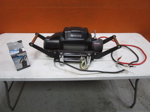 lot 41 image: 9,000lb Recovery Winch wwireless remote