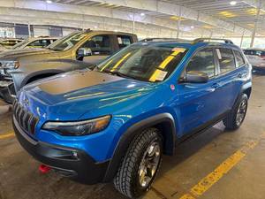 lot 2 image: 2019 Jeep Cherokee Trailhawk 4x4