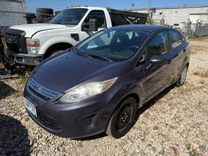 lot 3 image: 2012 Ford Fiesta SE