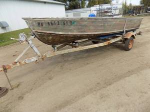 lot 5 image: 1977 Landau Alum Boat