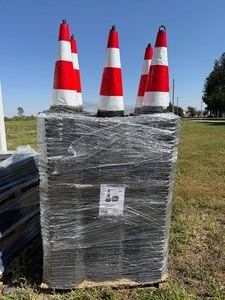 lot 25 image: SDLANCH Safety Traffic Cones (IRSTC)