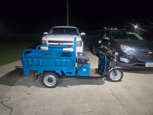 lot 32 image: 2025 SDLANCH 3-Wheel Electric Tricycle Vehicle (IRET13)