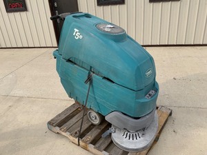 lot 47 image: 2016 Tennant T5e Floor Scrubber