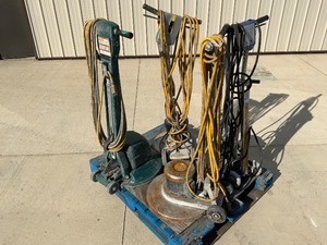 lot 51 image: Lot of 4 Floor Buffers
