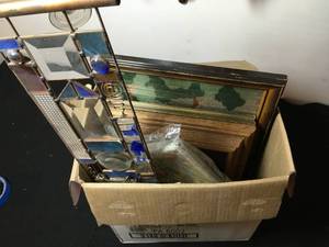 lot 137 image: Vintage Frames Lot