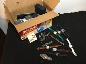 lot 138 image: Empty Jewelry Boxes Watches
