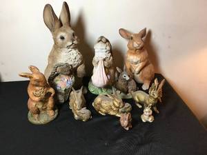lot 103 image: Bunny Figurine Lot