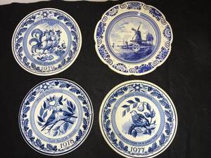 lot 109 image: Holland Delft Blue Plates