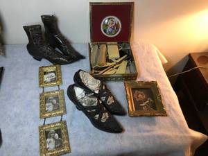 lot 121 image: Antique Lot