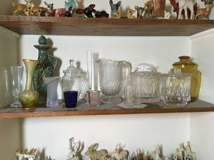 lot 126 image: Various Vintage Vases