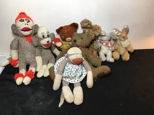 lot 168 image: Antique Stuffed Animals