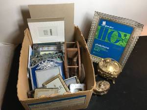 lot 170 image: Frames and Jewelry Boxes