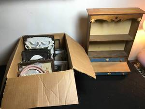 lot 171 image: Display ShelfFrames