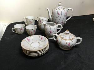 lot 81 image: Vintage Japan Tea Set