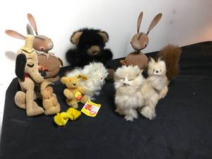 lot 83 image: Antique Stuffed Animals