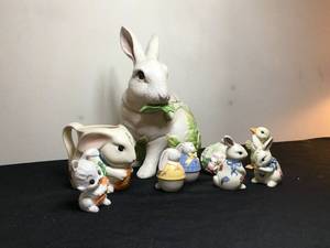 lot 86 image: Antique Bunny theme lot