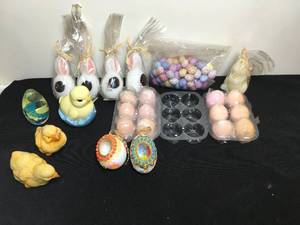 lot 100 image: Antique Easter Holiday Decor