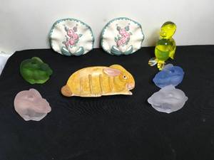 lot 101 image: Antique Easter Holiday Decor