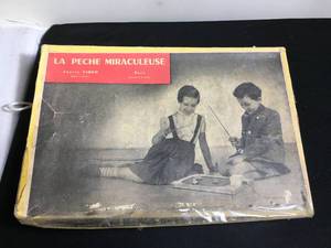 lot 183 image: Vintage 1950s French Fishing Game