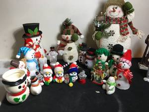 lot 184 image: Holiday Christmas Vintage Snowman Lot