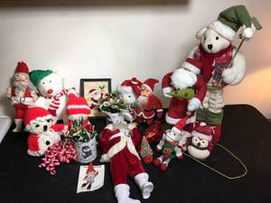 lot 187 image: Holiday Christmas Vintage Lot