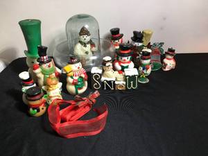 lot 196 image: Holiday Christmas Dcor