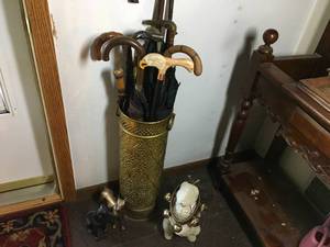 lot 229 image: Antique Brass Umbrella Holder wUmbrellas