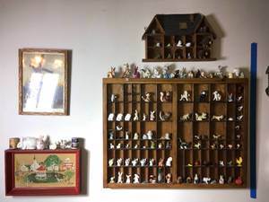 lot 75 image: 2 display shelves framed art