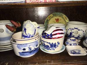lot 64 image: Holland Blue Delft