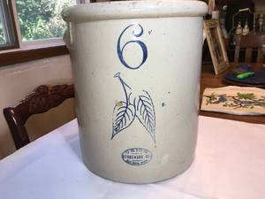 lot 31 image: Red Wing Pottery Crock