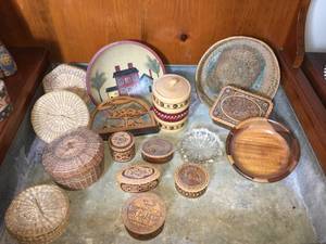 lot 59 image: Pheasants Trinket Baskets