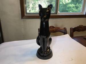 lot 61 image: Black Cat Statue