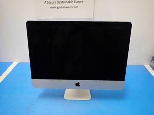 lot 11 image: Apple&nbspiMac18,2 A1418 MNDY2LLA AIO PC &nbspINTEL CORE I5-7500 3.4 Ghz  16GB DDR4 RAM  251GB SSD  Includes power cable and IOS  Chip on edge of screen