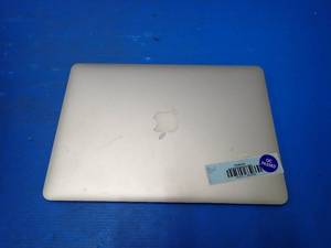 lot 34 image: Apple&nbspMacBookAir 7,2 A1466 &nbspINTEL(R) CORE(TM) I5-5350U CPU  1.80GHZ  8GB DDR3 RAM  251GB SSD  13.3 screen with 1440 x 900 Resolution  Includes power adapter and IOS 